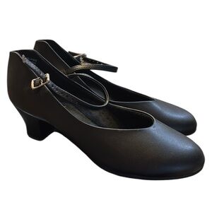 Black Capezio low heel shoes  wide width